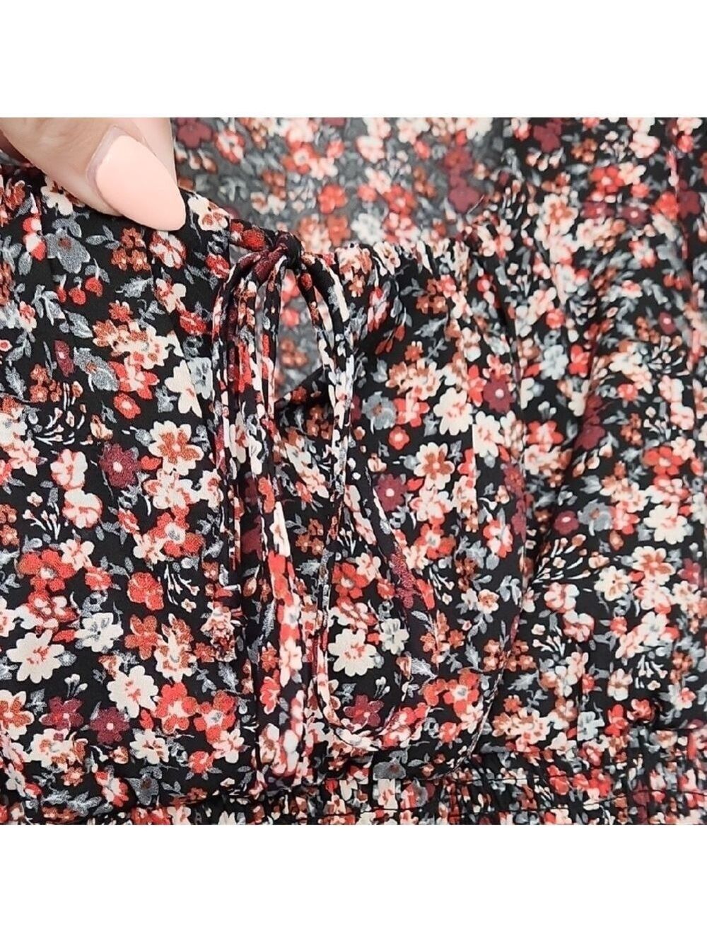 Floral Smocked Women's Top - Picture 4 of 8
